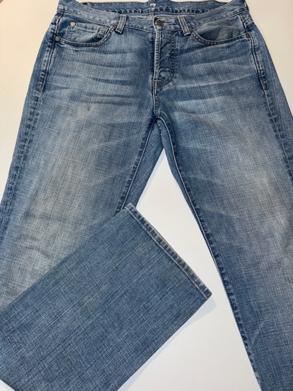 Men's Light Wash Blue Jeans